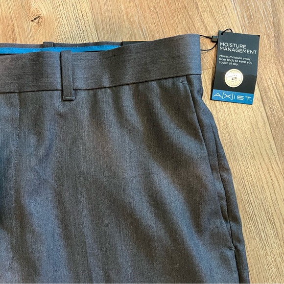 Axist Slacks, flat front, 33 x 30 - Picture 4 of 5